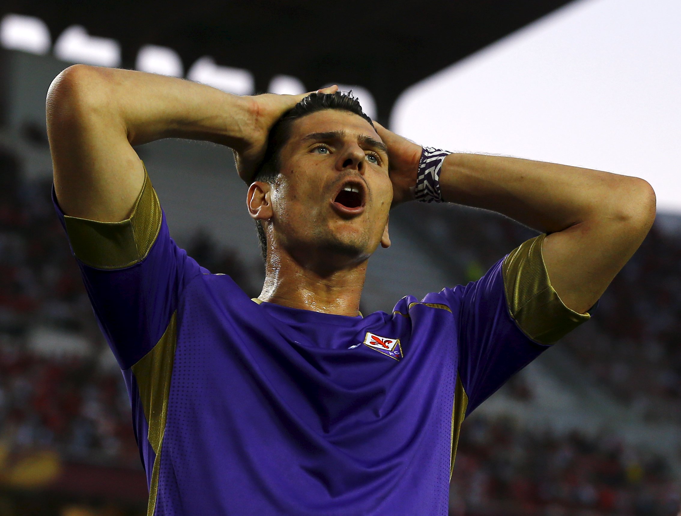 Fiorentina, cessione Gomez: attesa fumata bianca