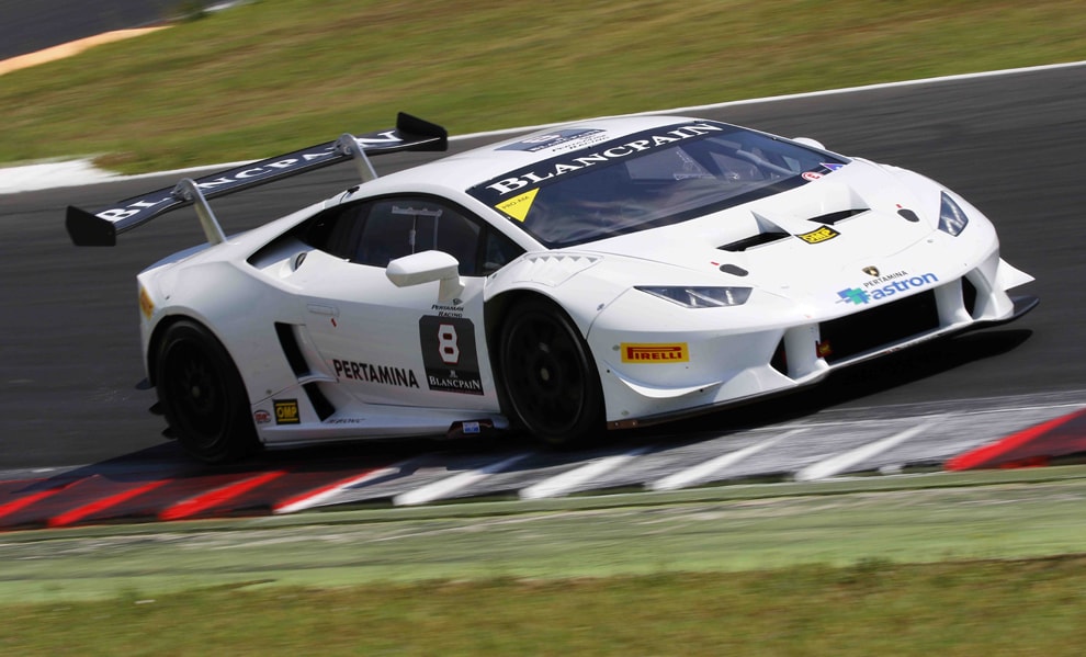 Stoner a Vallelunga con la Lamborghini