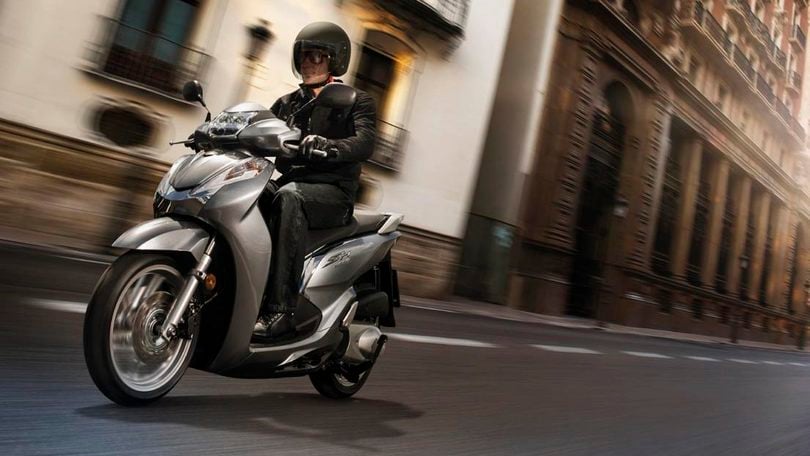 Honda SH300i ABS: foto