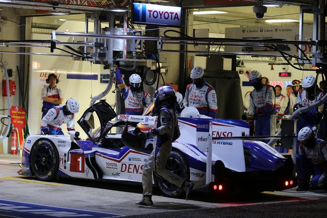 Toyota insegue: foto