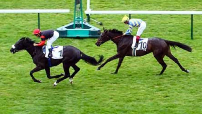 Ippica, Asangy centra il tris