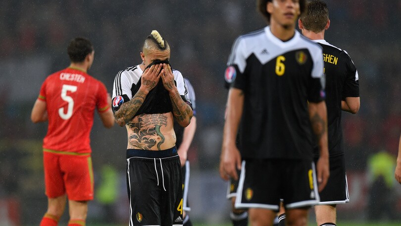 Bale trascina il Galles. Che errore di Nainggolan