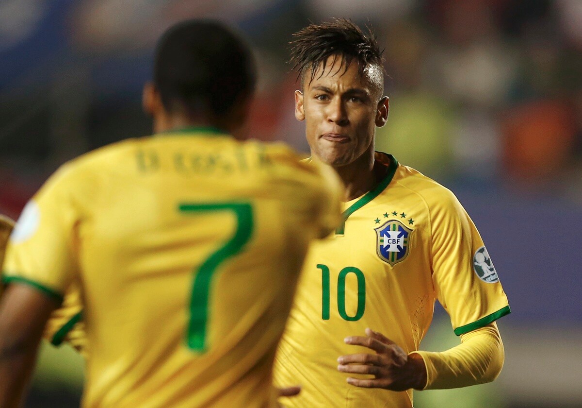 Il Brasile non delude: 2-1 al Perù con Neymar e Costa.