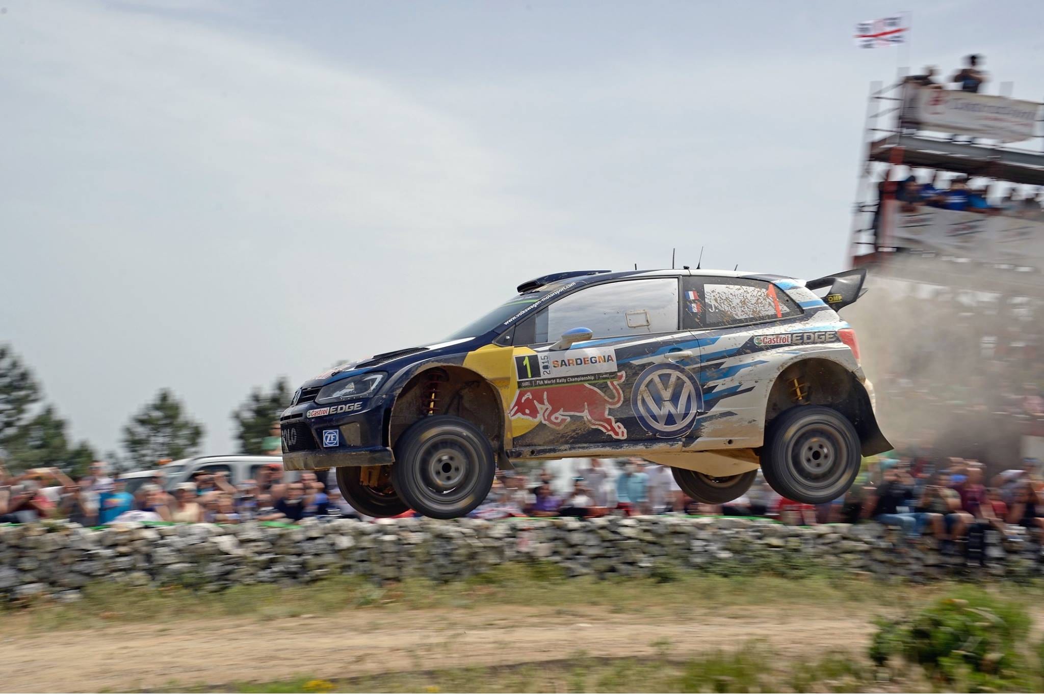 Rally di Sardegna, Ogier inarrestabile