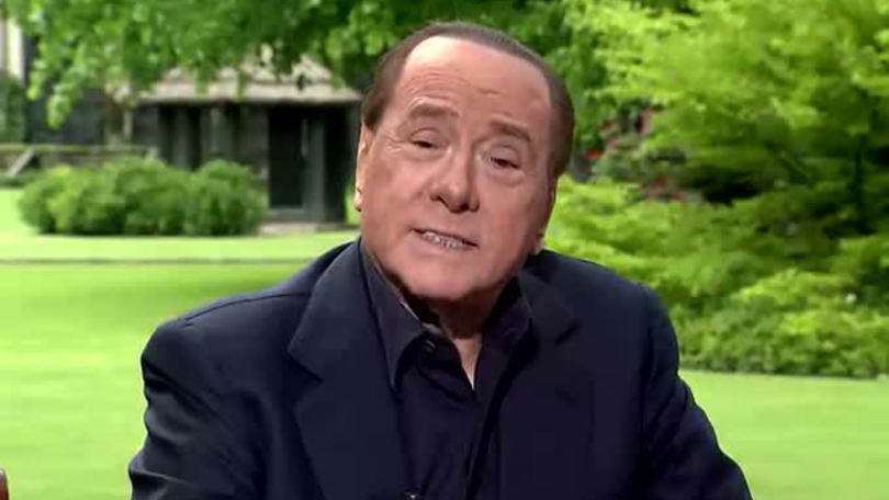 Milan, Berlusconi annuncia in inglese la sua biografia