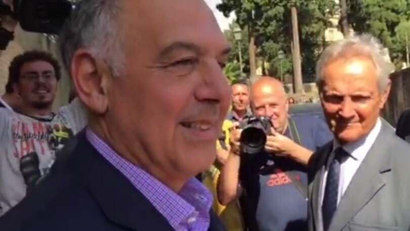 Roma, Pallotta firma un autografo speciale