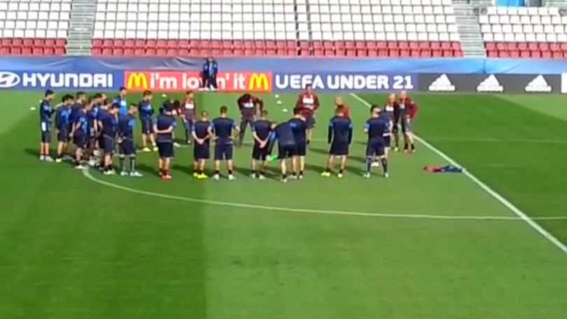 Under 21, la rifinitura azzurra