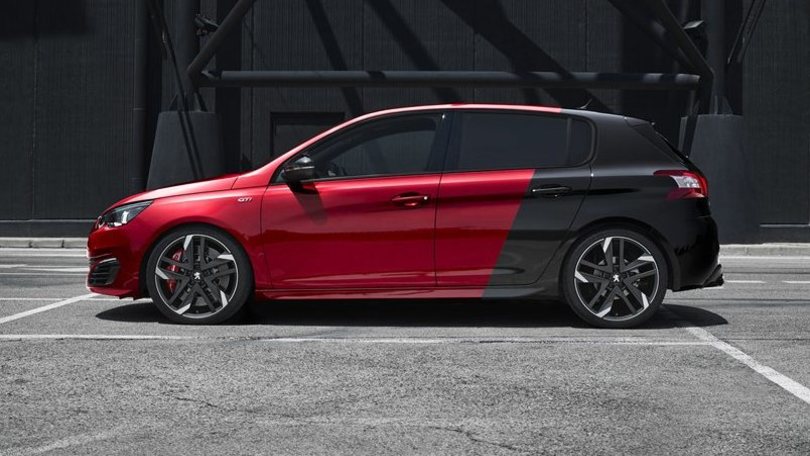 Peugeot 308 GTi, prime immagini della sportiva da 270 cv