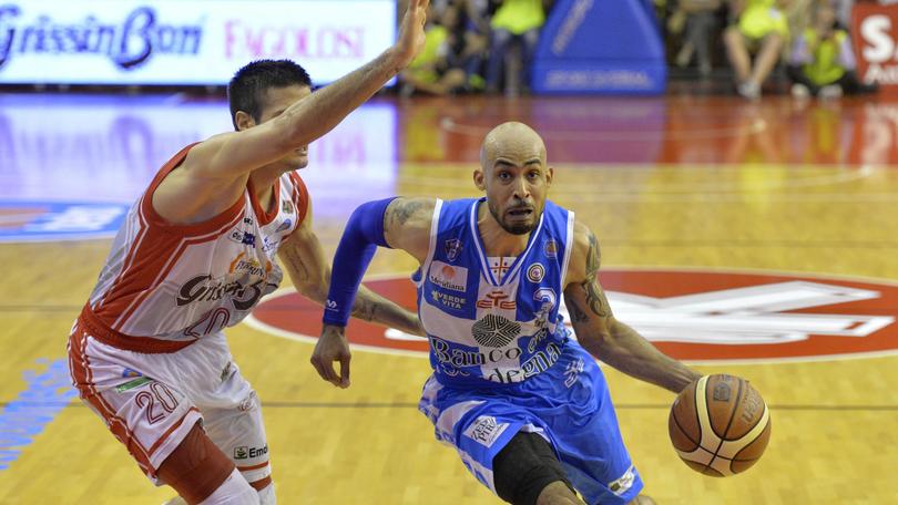 Logan salva Sassari, serie scudetto sul 2-1