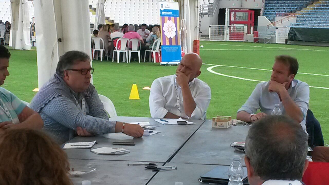 Kickoff 2015: comitato etico e tifosi nei club, il calcio del futuro