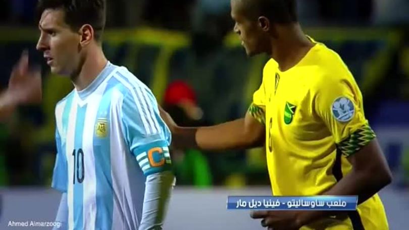 Il giocatore giamaicano fa un selfie con Messi a fine partita