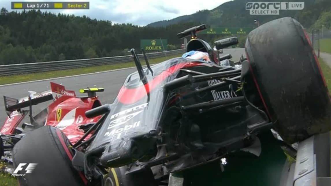Gp d'Austria: Alonso e Raikkonen, che spavento! Sono illesi