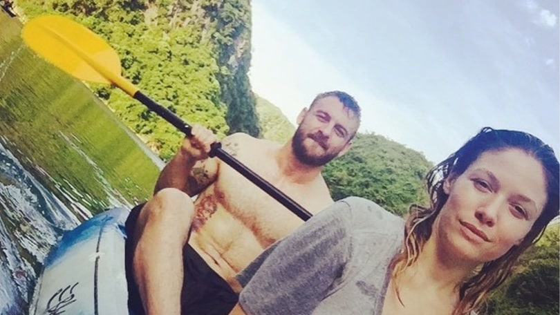 Roma, De Rossi e Sarah in vacanza, kayak in Vietnam