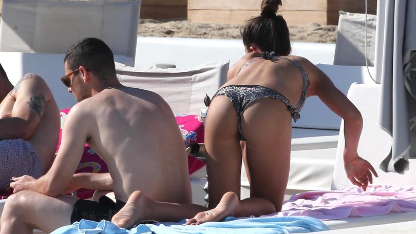Destro si rilassa a Mykonos con la sua Ludovica Caramis