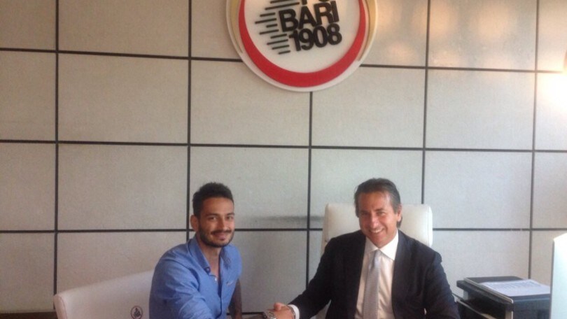 Bari, Gentsoglou firma un triennale