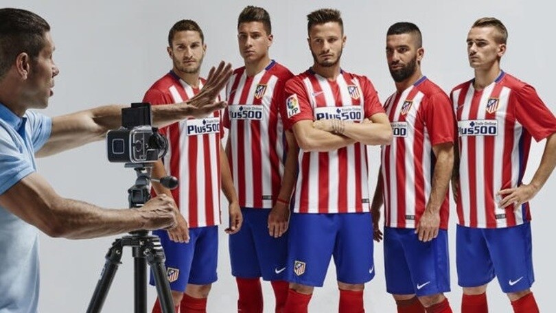 Atletico Madrid, la nuova maglia ricorda El Doblete