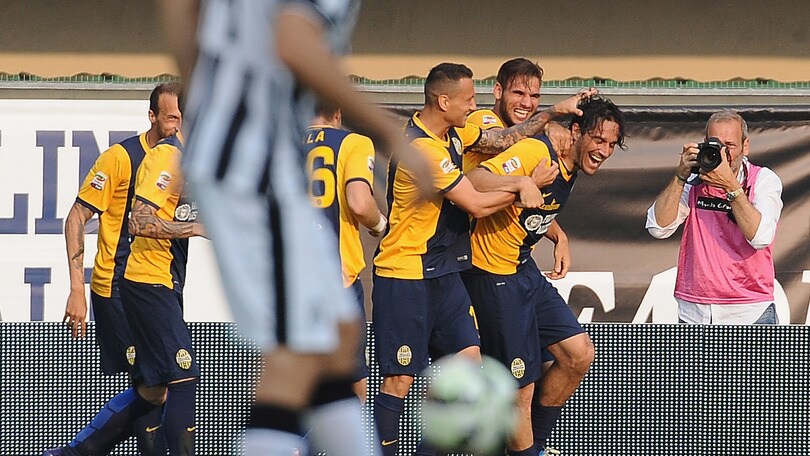 Verona, per la fascia l'obiettivo è Daprelà