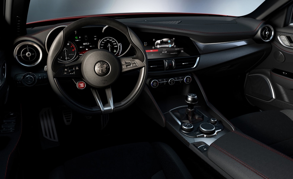 Alfa Romeo Giulia: ecco gli interni