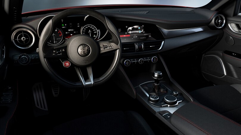 Alfa Romeo Giulia: ecco gli interni