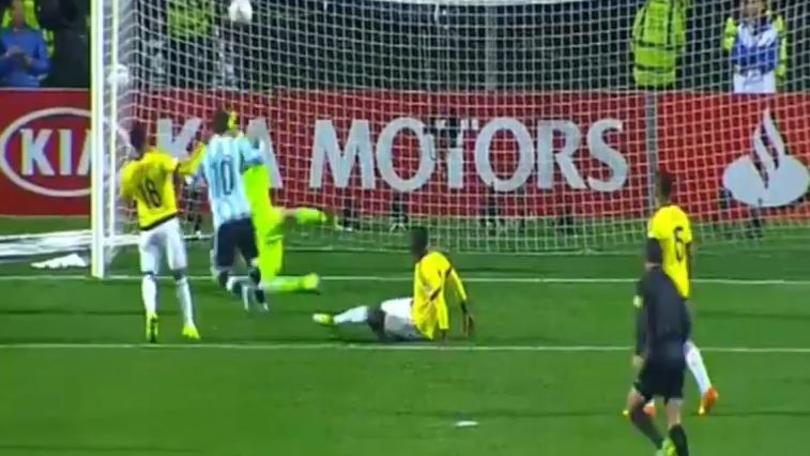 Fenomeno Ospina, doppia parata su Aguero e Messi
