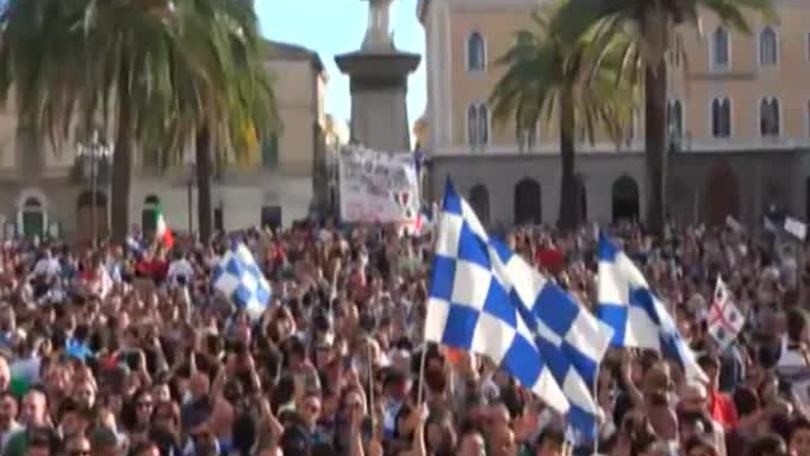 Basket: Sassari festeggia lo scudetto in piazza