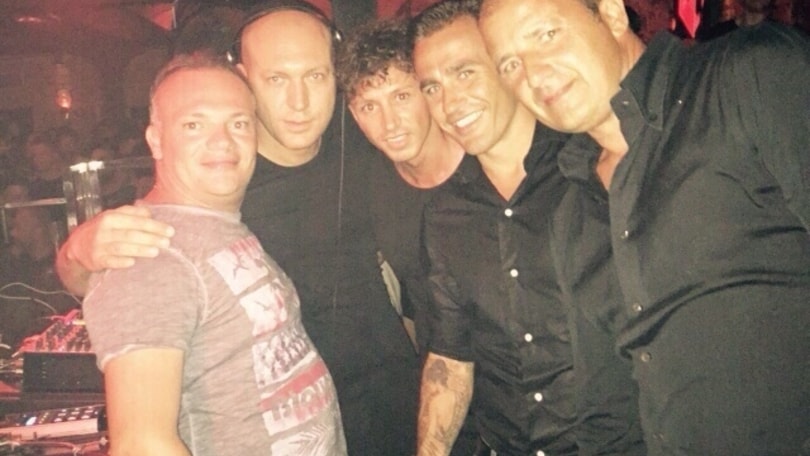 Cannavaro, vacanze "napoletane" ad Ibiza