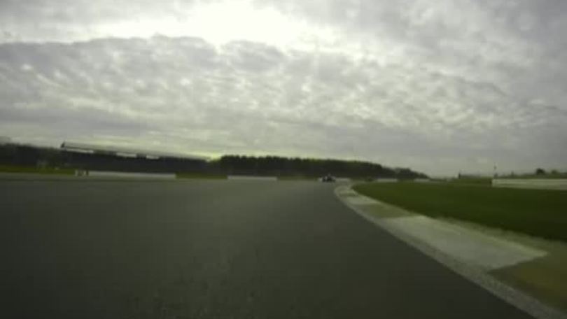 Silverstone, solo terza fila per le Ferrari