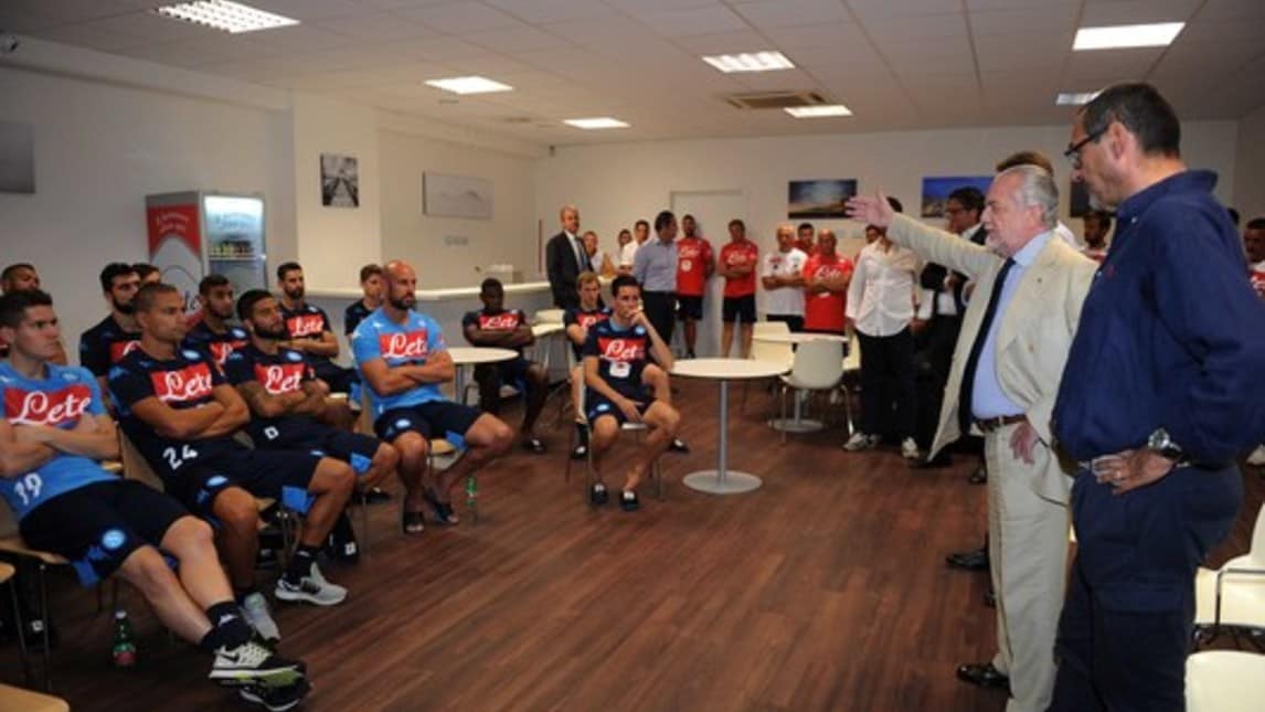 Napoli, il discorso di De Laurentiis alla squadra
