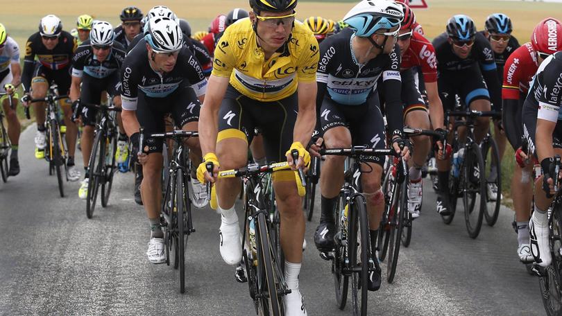 Tour, ancora cadute: si ritira velocista Bouhanni