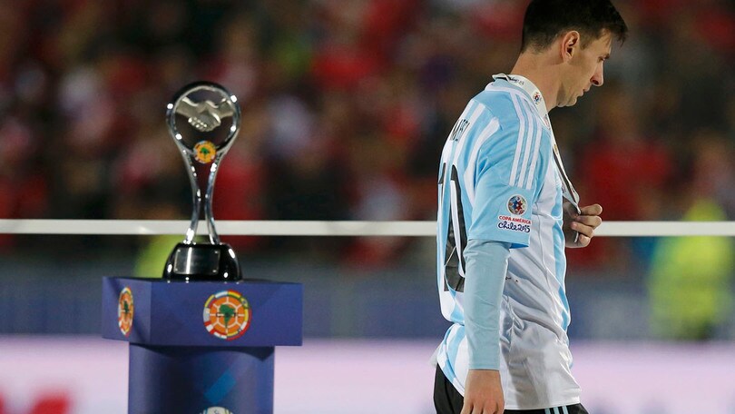 Messi criticato, ma ci pensa papà