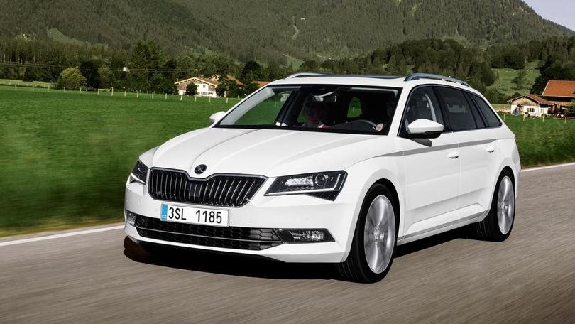 Skoda Superb Wagon, arriva a ottobre