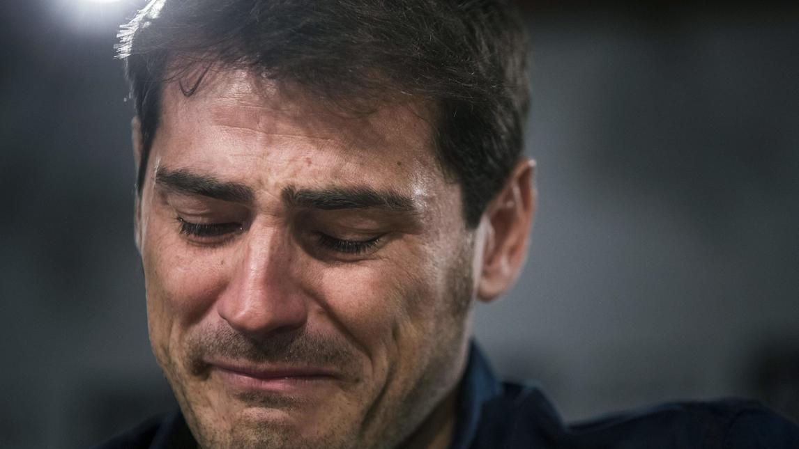 Real Madrid, le lacrime di Iker Casillas alla conferenza d'addio
