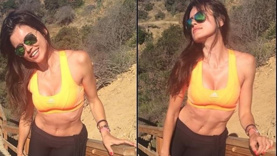 <p>La modella-attrice bosniaca è la dolce metà dell'attaccante nel mirino della Roma</p>
