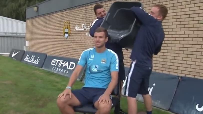 Dzeko e la doccia gelata per l'Ice Bucket Challenge