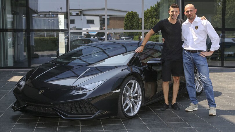 Passione Lamborghini per Iannone: guida una Huracàn