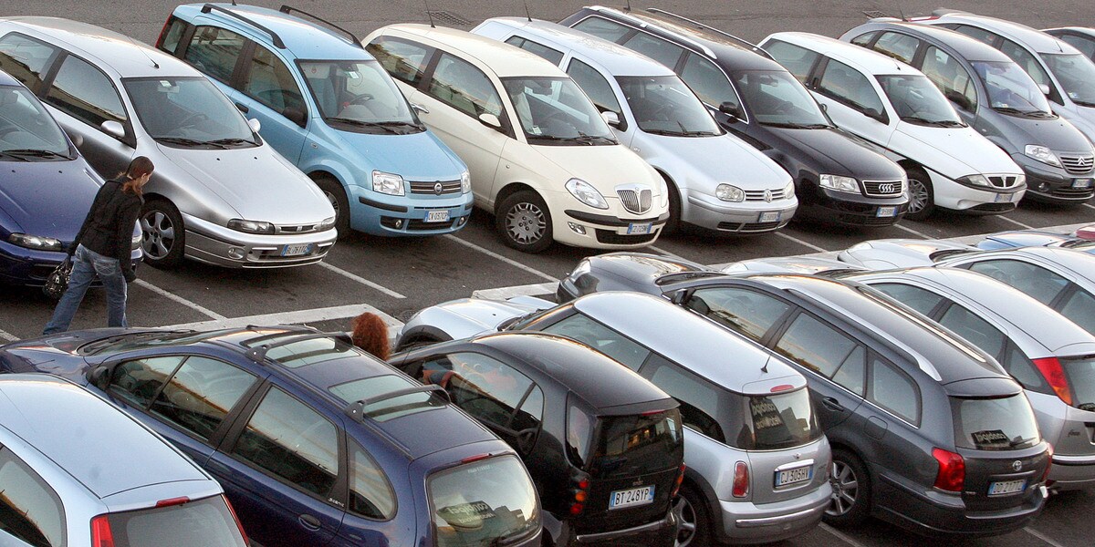 Mercato auto Europa: giugno accelera