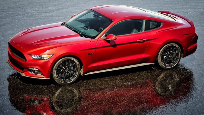 In pista con la Ford Mustang GT: il regista sei tu