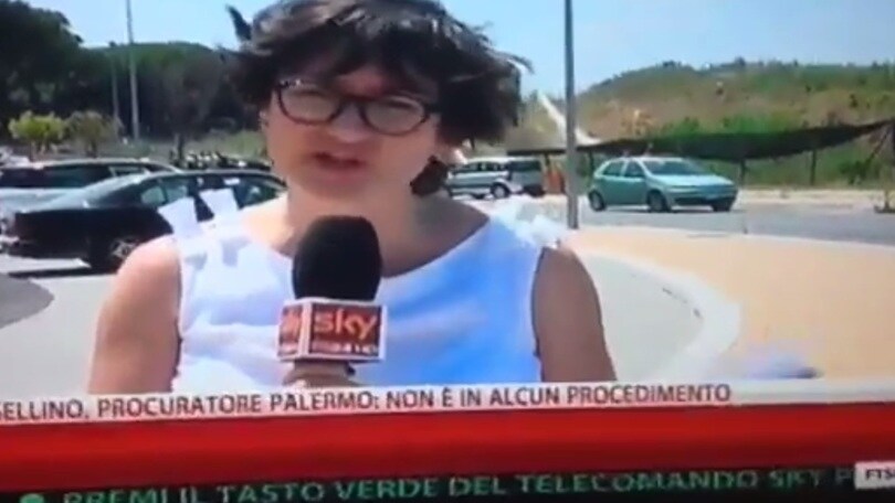 Giornalista di Sky sviene in diretta