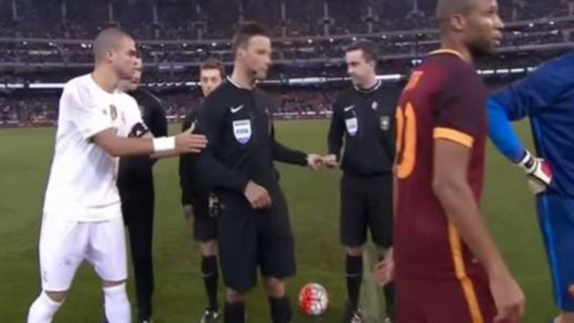 Real-Roma, Keita nega la stretta di mano a Pepe!