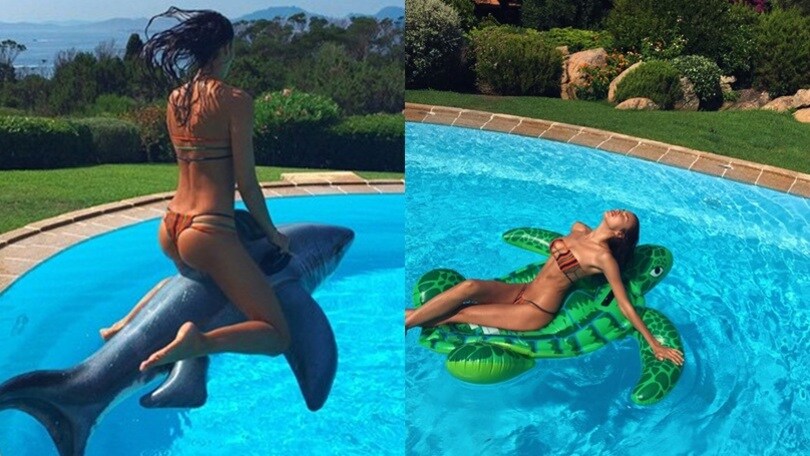 Squali e tartarughe in piscina: l'estate sexy di Irina
