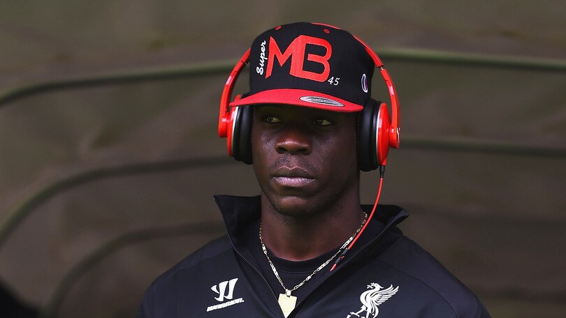 Balotelli difende Sterling dai tifosi del Liverpool