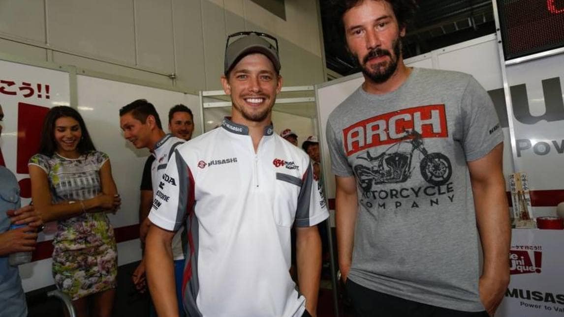 Keanu Reeves a Suzuka: Neo si traveste da pilota