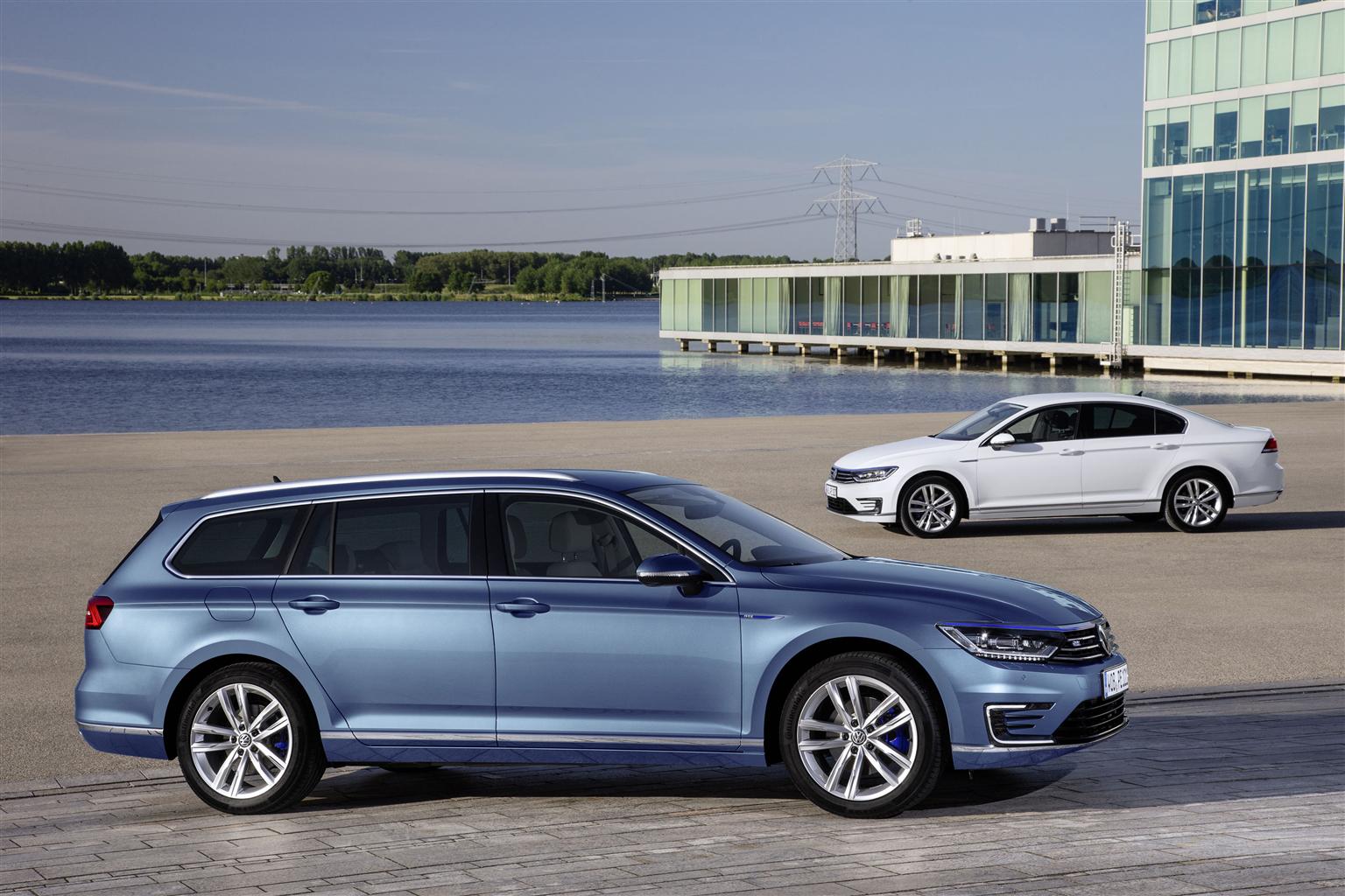 Volkswagen Passat GTE, foto e prezzi