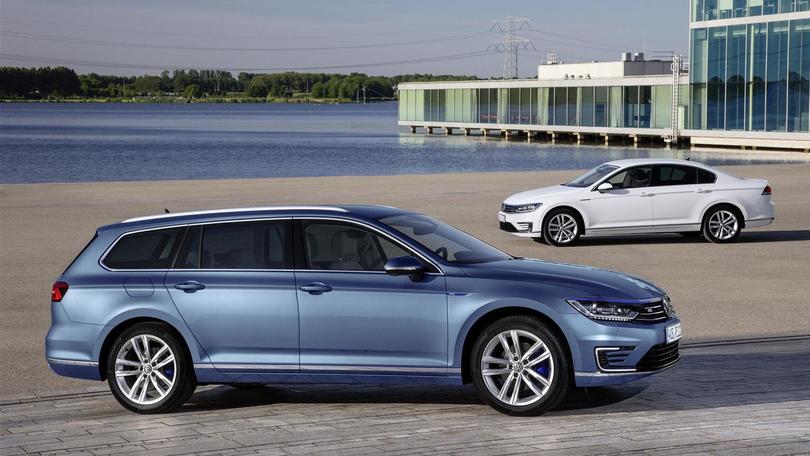 Volkswagen Passat GTE, foto e prezzi