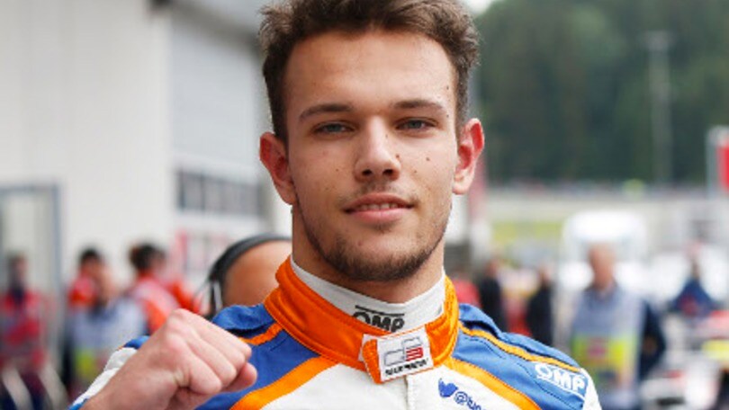 F.1: Ghiotto, un italiano                        verso la Red Bull