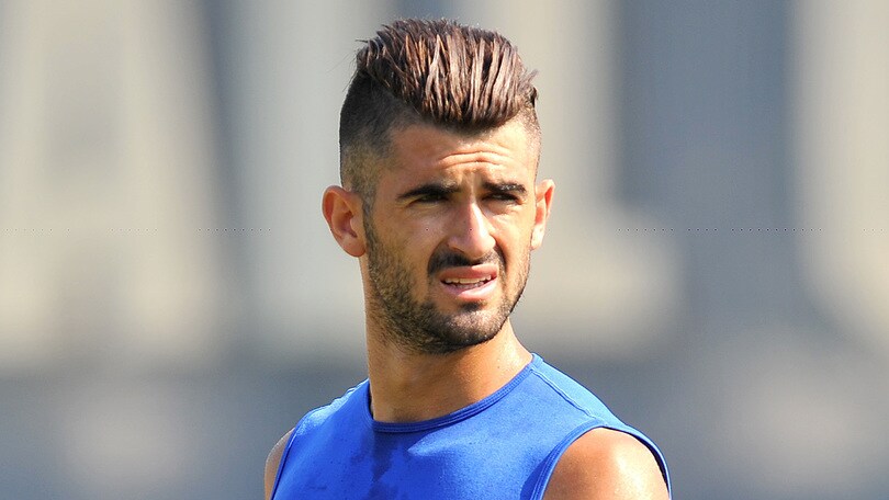 Chiriches e Hysaj al Napoli: mancano solo le firme