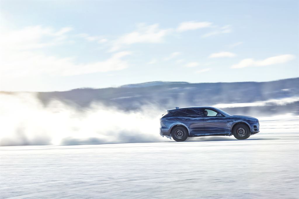 Jaguar F-Pace il SUV pronto all'estremo