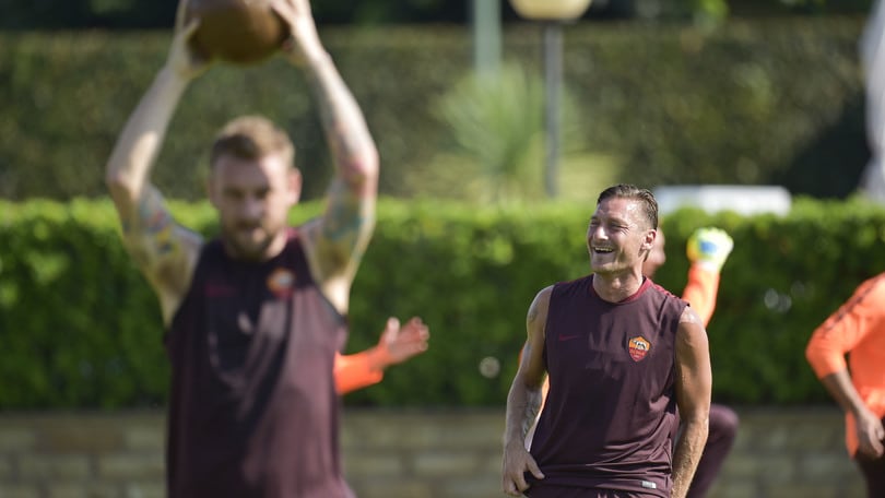 La Roma fatica a Trigoria con la palla medica