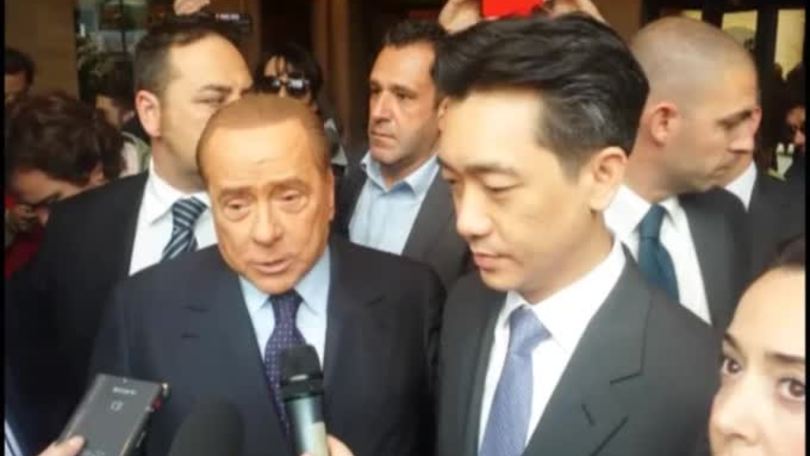 Berlusconi-Mr Bee, la trattativa prosegue in Sardegna