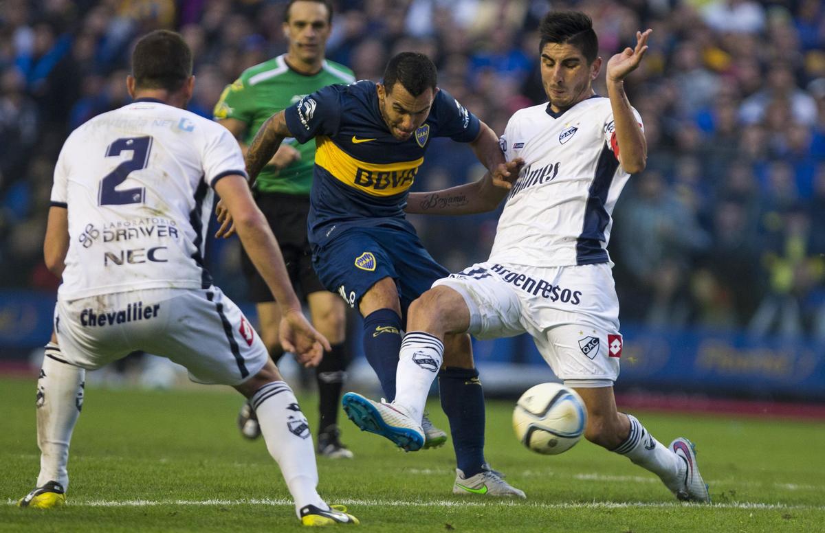 Tevez-gol, ma il Boca cade in casa